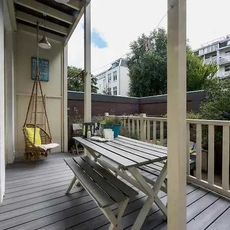 Trendy District Patio Retreat *