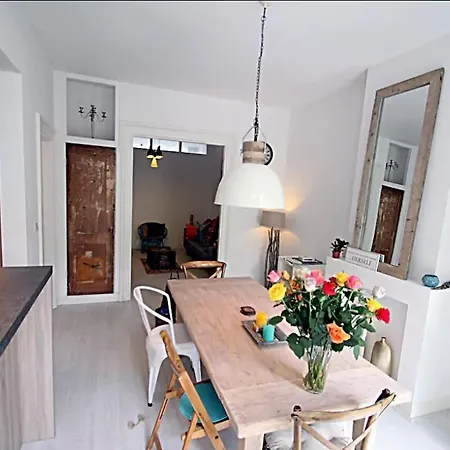 Trendy District Patio Retreat * אמסטרדם